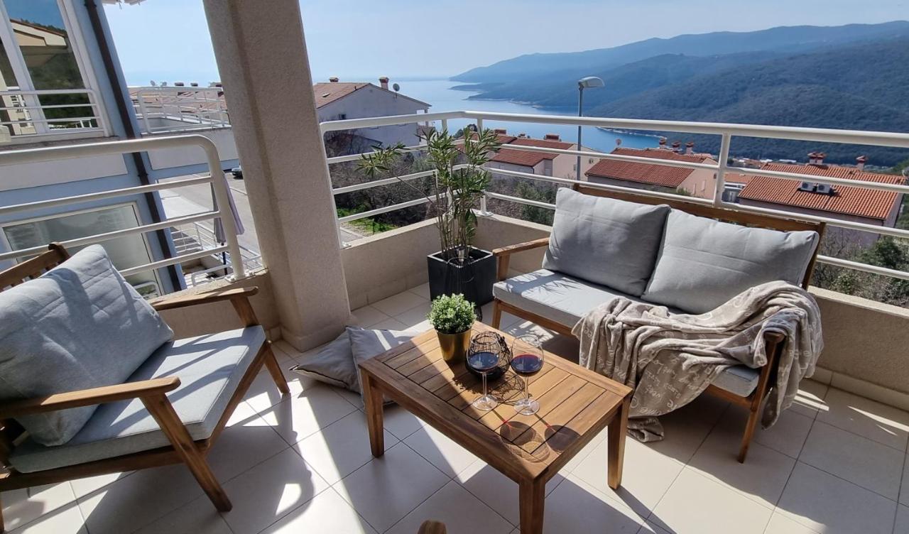 Apartment Cami -Stylish Apartment With A Beautiful Seaview Rabac Exterior photo